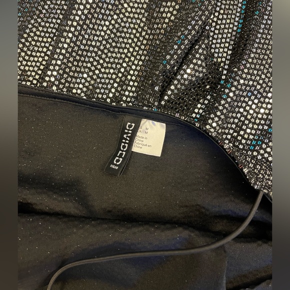 Divided sparkling romper M - Picture 9 of 9